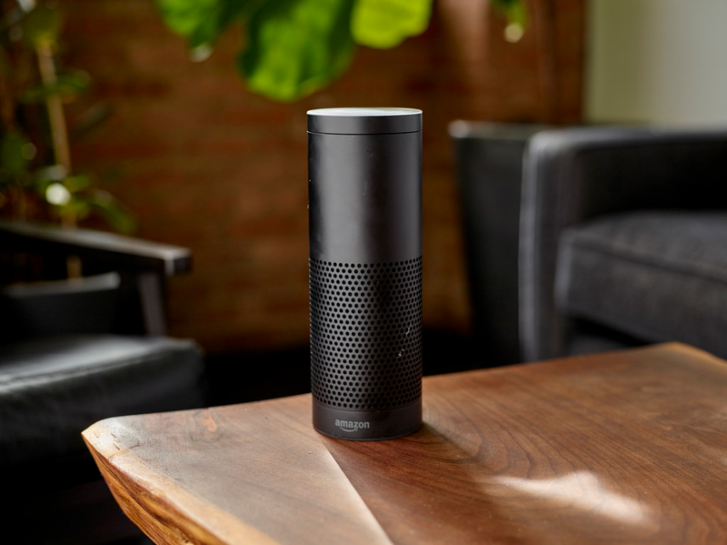 Illustration for article titled Alexa, el asistente de voz de Amazon, escuchó la conversación de una pareja y se la envió a un empleado del esposo